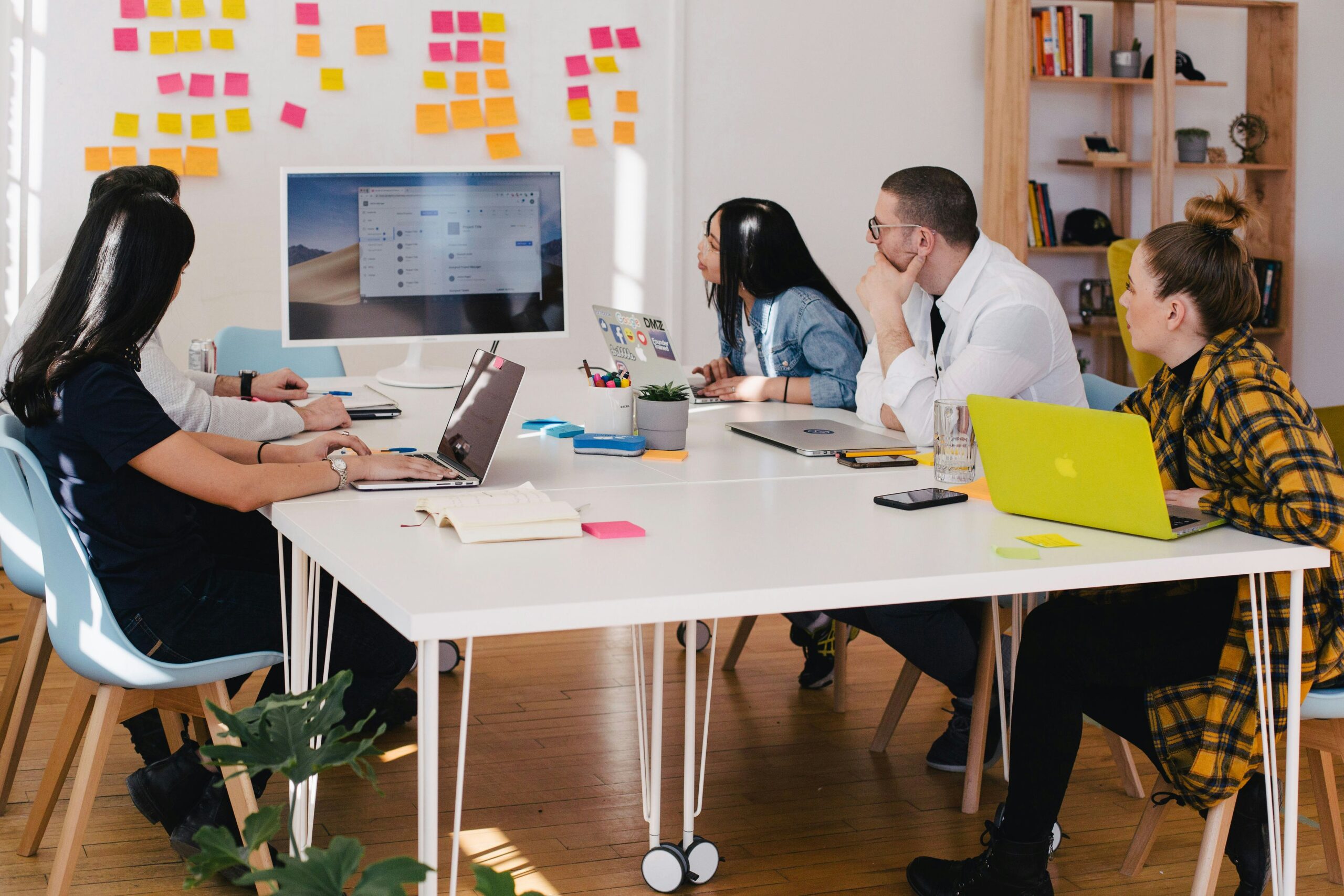 Digital Marketing for Small Businesses: 7 Growth Benefits